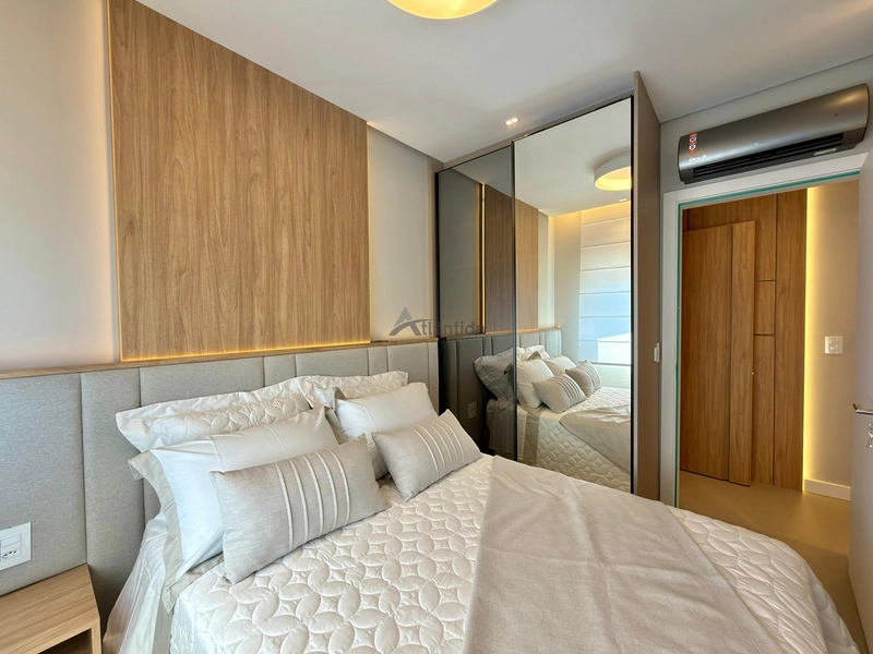 Apartamento finamente decorado na Zona Nova, com 3 dormitórios, piso aquecido, automação, som ambiente, móveis Saccaro e Dell Anno, em edifício com rooftop e infraestrutura completa.: 33ª foto da galeria de imagens do imóvel