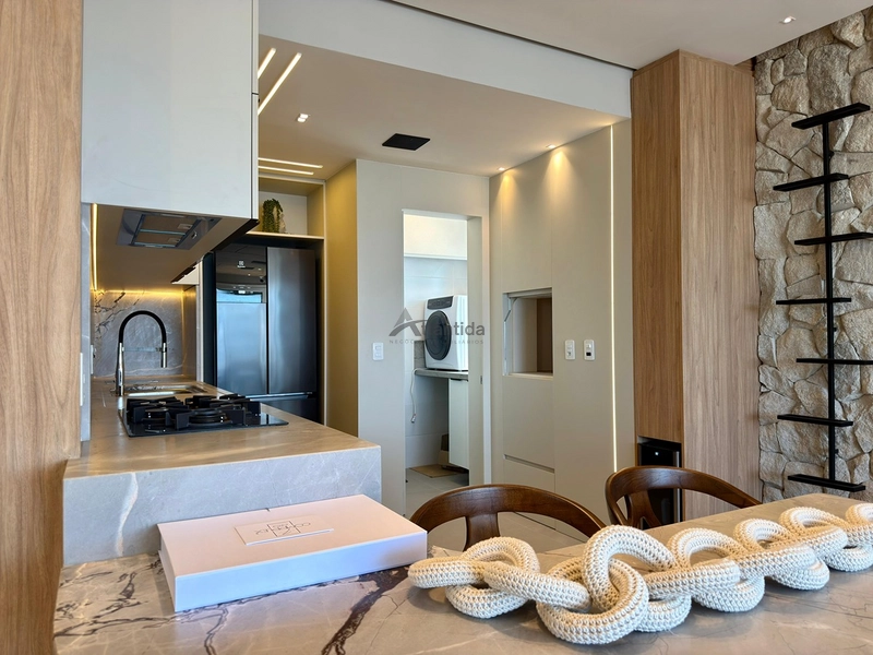 Apartamento finamente decorado na Zona Nova, com 3 dormitórios, piso aquecido, automação, som ambiente, móveis Saccaro e Dell Anno, em edifício com rooftop e infraestrutura completa.: 16ª foto da galeria de imagens do imóvel