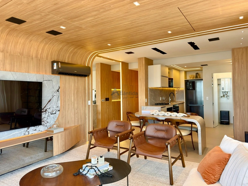 Apartamento finamente decorado na Zona Nova, com 3 dormitórios, piso aquecido, automação, som ambiente, móveis Saccaro e Dell Anno, em edifício com rooftop e infraestrutura completa.: 10ª foto da galeria de imagens do imóvel