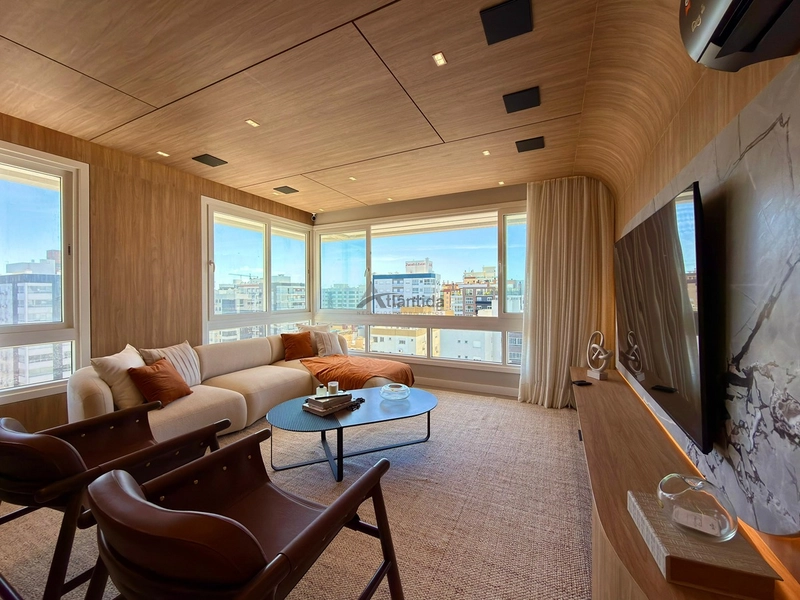 Apartamento finamente decorado na Zona Nova, com 3 dormitórios, piso aquecido, automação, som ambiente, móveis Saccaro e Dell Anno, em edifício com rooftop e infraestrutura completa.: 3ª foto da galeria de imagens do imóvel