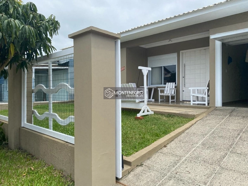 Casa 3 Dorm com Suíte em Região Nobre de Capão Novo: 1ª foto da galeria de imagens do imóvel