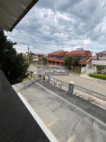 Mansão com Piscina a 100m do Mar em Capão Novo: 18ª foto da galeria de imagens do imóvel