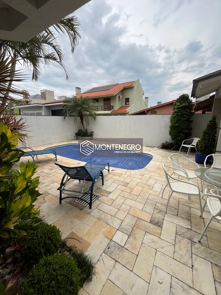 Mansão com Piscina a 100m do Mar em Capão Novo: 25ª foto da galeria de imagens do imóvel