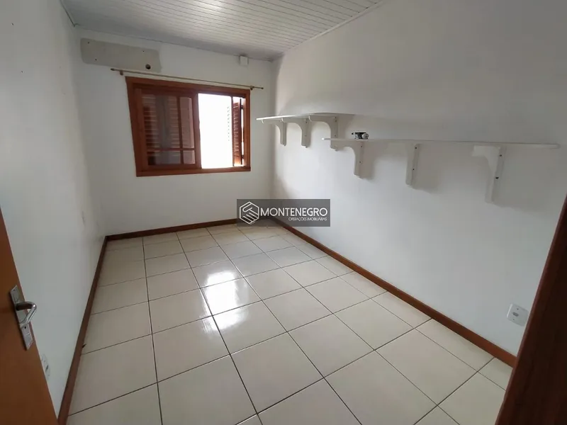 Casa semi nova a 100 metros da estrada do mar: 4ª foto da galeria de imagens do imóvel
