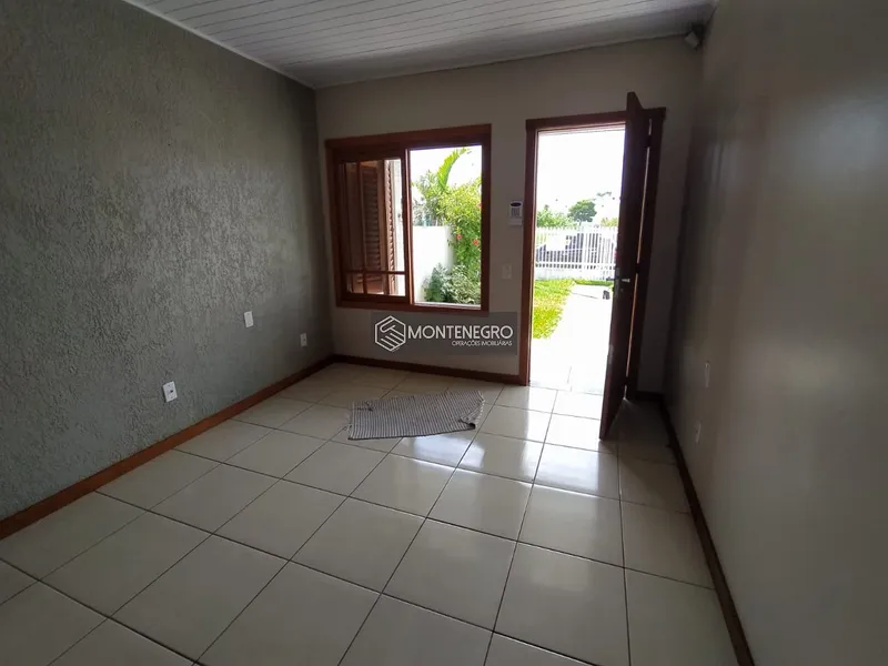 Casa semi nova a 100 metros da estrada do mar: 3ª foto da galeria de imagens do imóvel