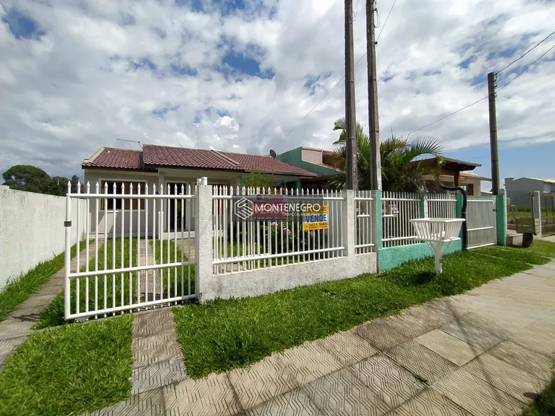Casa semi nova a 100 metros da estrada do mar: 2ª foto da galeria de imagens do imóvel