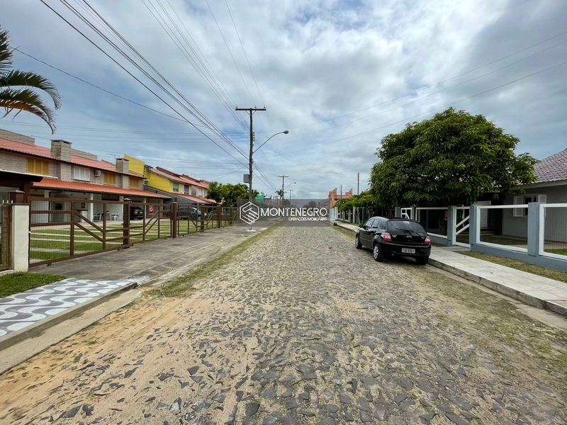 Sobrado 2 dormitorios perto do mar: 2ª foto da galeria de imagens do imóvel