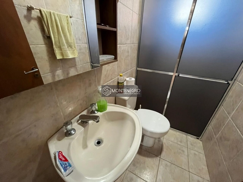 Casa com piscina: 10ª foto da galeria de imagens do imóvel