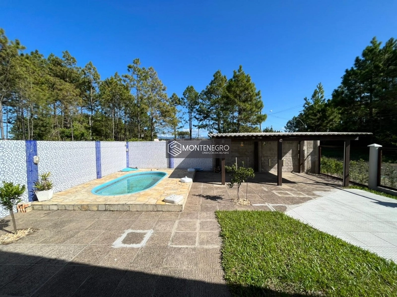 Casa com piscina: 12ª foto da galeria de imagens do imóvel
