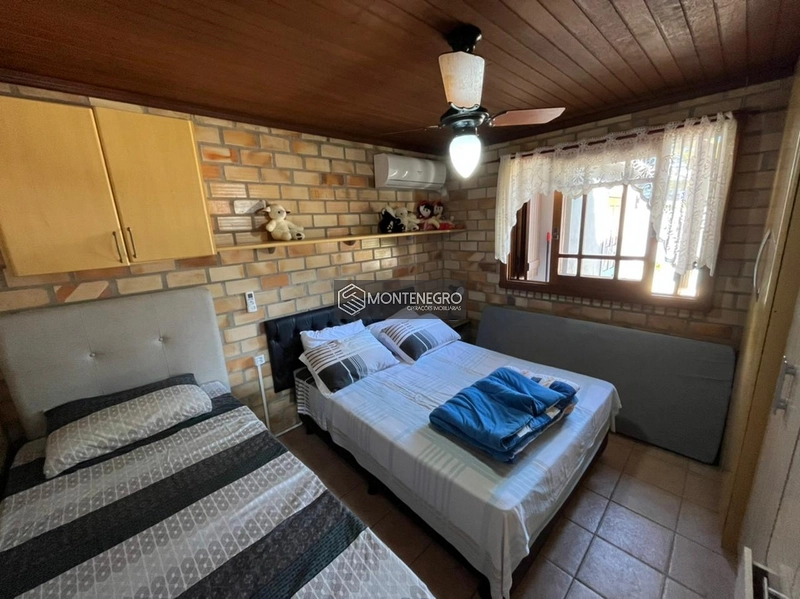 Casa com piscina: 1ª foto da galeria de imagens do imóvel