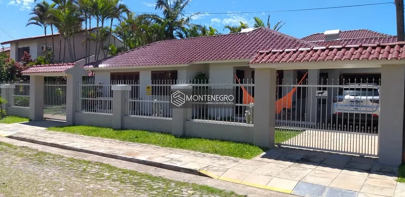 Casa em Capão Novo: 3ª foto da galeria de imagens do imóvel