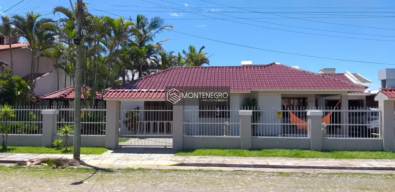 Casa em Capão Novo: 2ª foto da galeria de imagens do imóvel