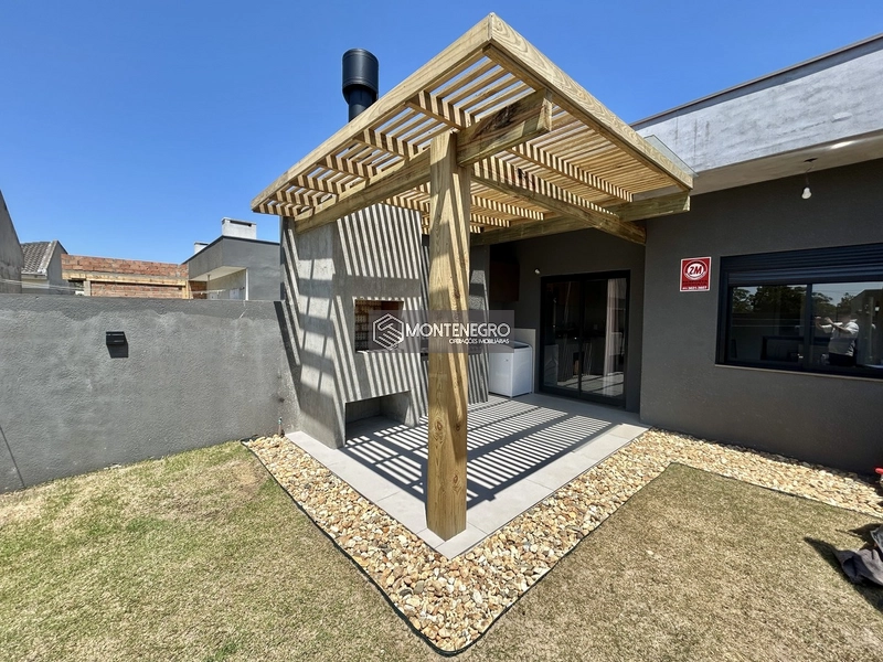 Casa 2 Dormitórios Mobiliada em Capão Novo: 16ª foto da galeria de imagens do imóvel