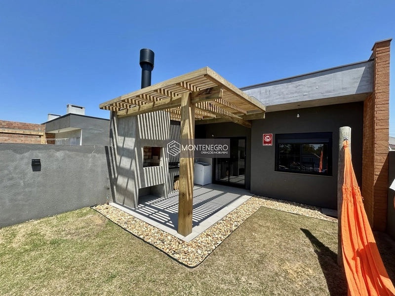 Casa 2 Dormitórios Mobiliada em Capão Novo: 15ª foto da galeria de imagens do imóvel
