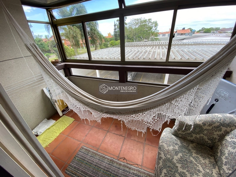 Apartamento 1 Dormitório e Meio com Box em Capão Novo: 2ª foto da galeria de imagens do imóvel