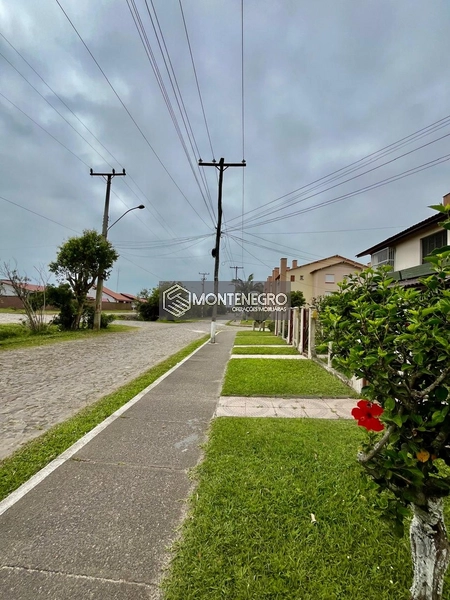 Sobrado em Capão Novo: 8ª foto da galeria de imagens do imóvel