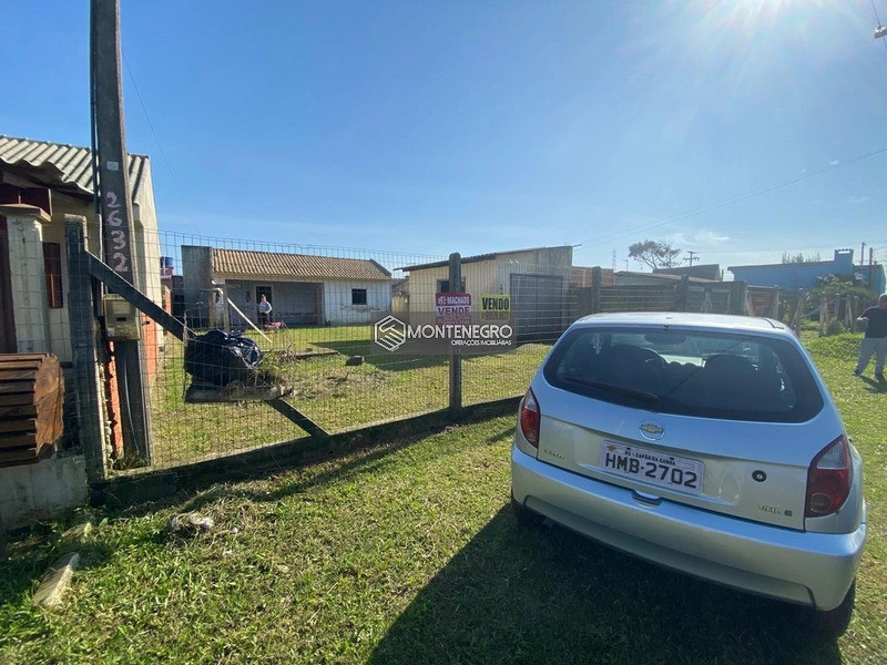 CASA EM REGIÃO POPULAR NA PRAIA DE CAPÃO NOVO: 3ª foto da galeria de imagens do imóvel