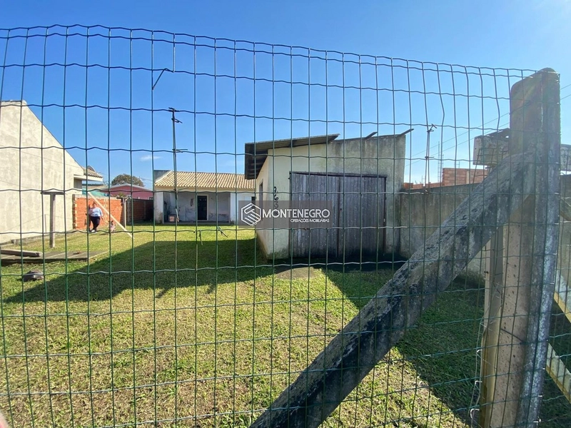 CASA EM REGIÃO POPULAR NA PRAIA DE CAPÃO NOVO: 4ª foto da galeria de imagens do imóvel