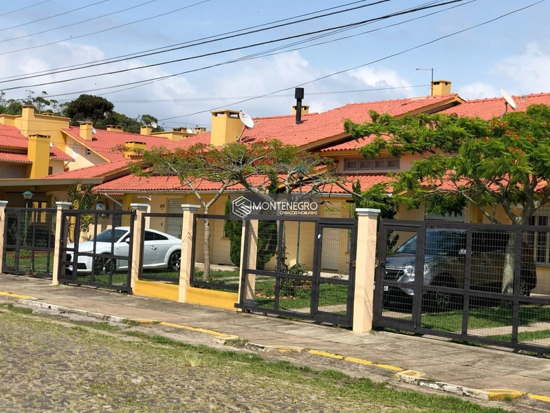 Sobrado Mobiliado 2 Dorm em Condomínio Capão Novo: 1ª foto da galeria de imagens do imóvel