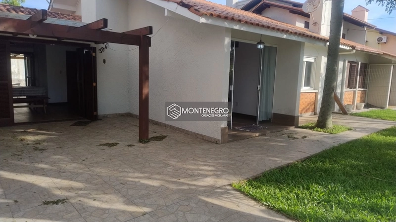 Casa 3 Dormitórios com Lareira em Capão Novo: 15ª foto da galeria de imagens do imóvel