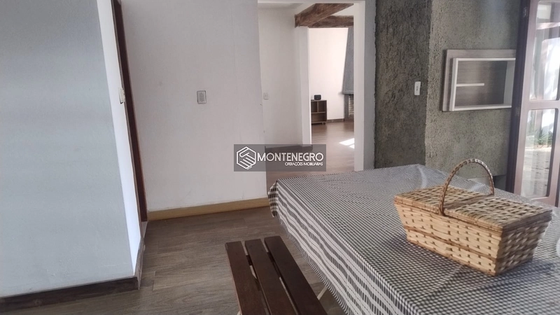 Casa 3 Dormitórios com Lareira em Capão Novo: 8ª foto da galeria de imagens do imóvel