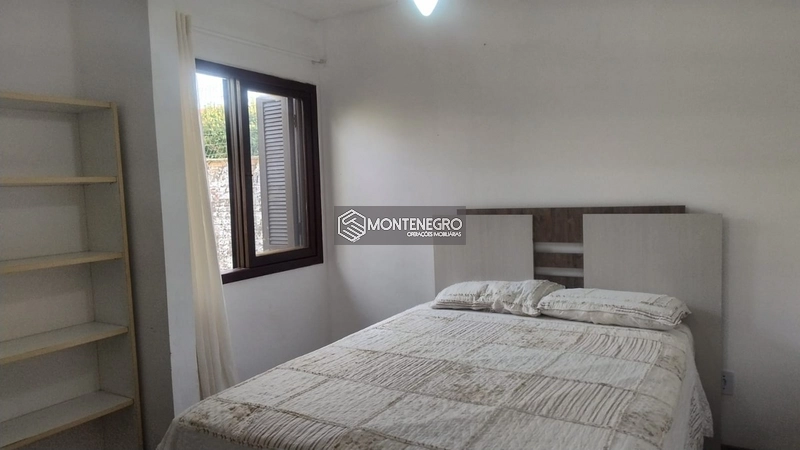 Casa 3 Dormitórios com Lareira em Capão Novo: 9ª foto da galeria de imagens do imóvel