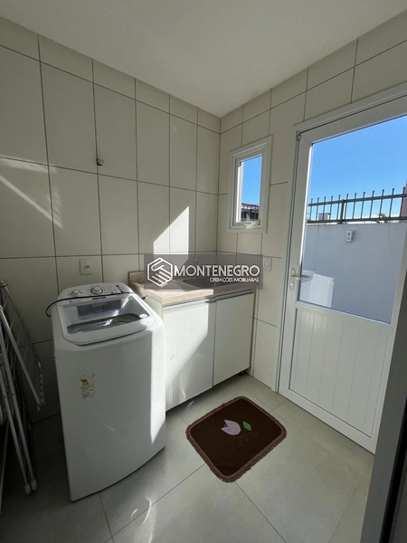 Sobrado Capão Novo: 3ª foto da galeria de imagens do imóvel