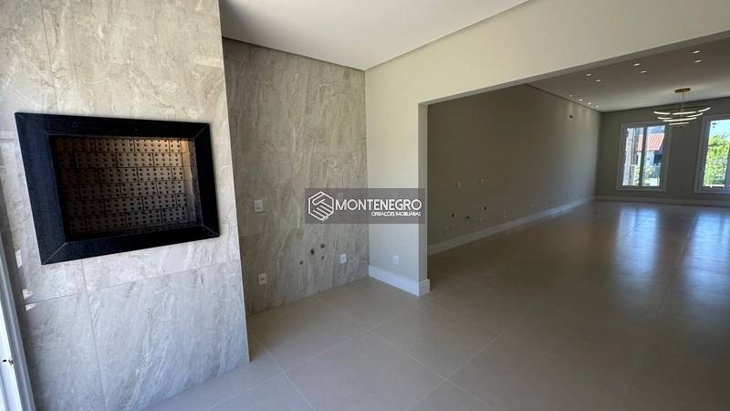 Casa Alto Padrão 3 Dormitórios em Capão Novo: 4ª foto da galeria de imagens do imóvel