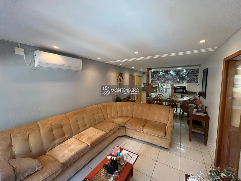 Apartamento 3 Dormitórios com Piscina a 100m do Mar: 1ª foto da galeria de imagens do imóvel