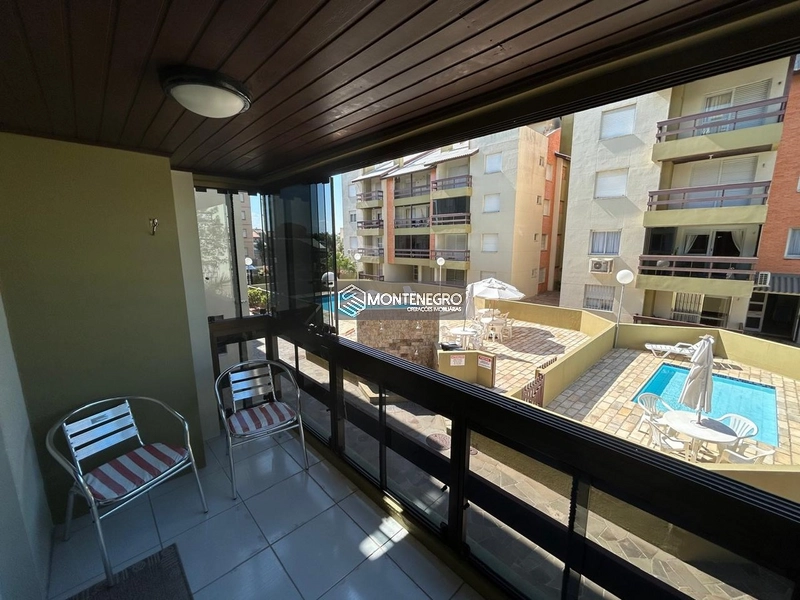 Apartamento 3 Dormitórios com Piscina a 100m do Mar: 2ª foto da galeria de imagens do imóvel