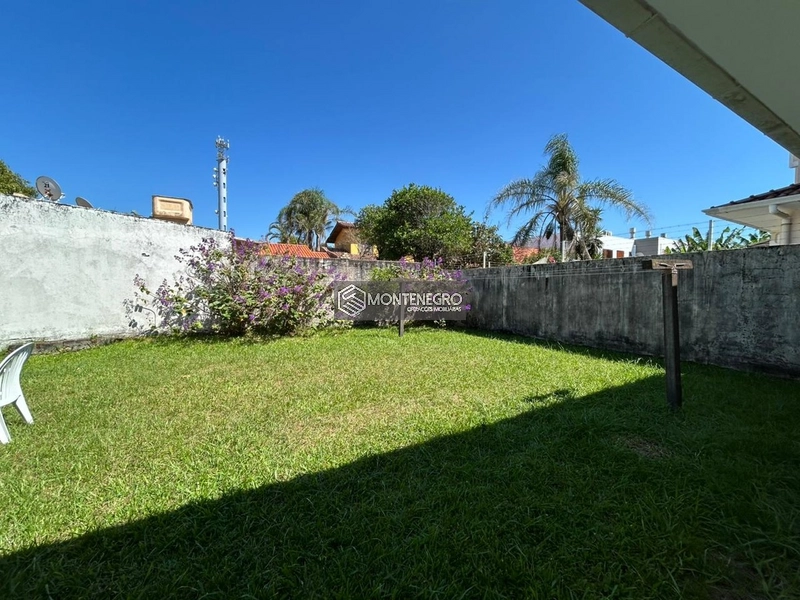 Casa 3 Dormitórios a 150m do Mar em Capão Novo: 2ª foto da galeria de imagens do imóvel
