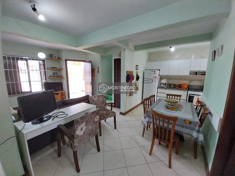 Sobrado 3 Dormitórios Sem Condomínio em Capão Novo: 1ª foto da galeria de imagens do imóvel