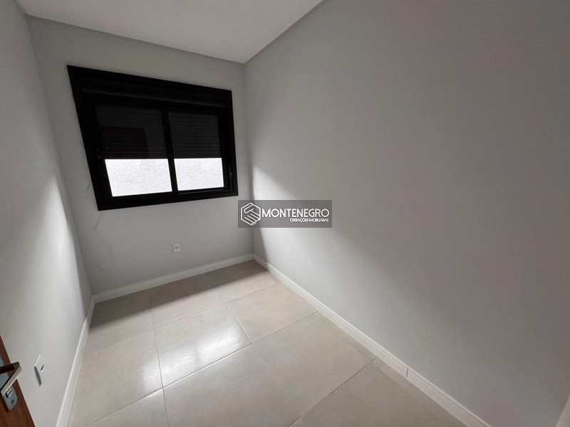 BELISSÍMA CASA  GEMINADANA NA RUA MIMO DE VÊNUS: 9ª foto da galeria de imagens do imóvel