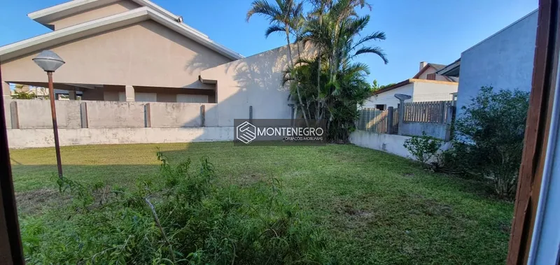 Casa bem localizada em Capão Novo: 5ª foto da galeria de imagens do imóvel