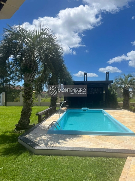 CASA  DIFERENCIADA NA PRAIA DE CAPÃO NOVO VILLAGE! Rua dos lírios 880: 39ª foto da galeria de imagens do imóvel