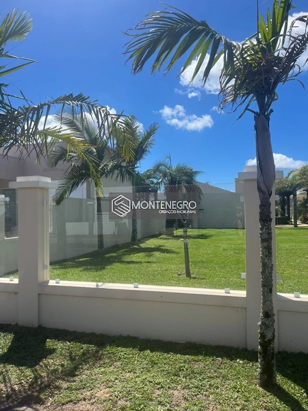 CASA  DIFERENCIADA NA PRAIA DE CAPÃO NOVO VILLAGE! Rua dos lírios 880: 6ª foto da galeria de imagens do imóvel