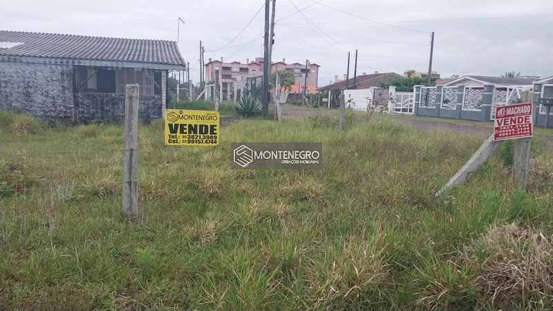 Terreno perto do mar: 2ª foto da galeria de imagens do imóvel
