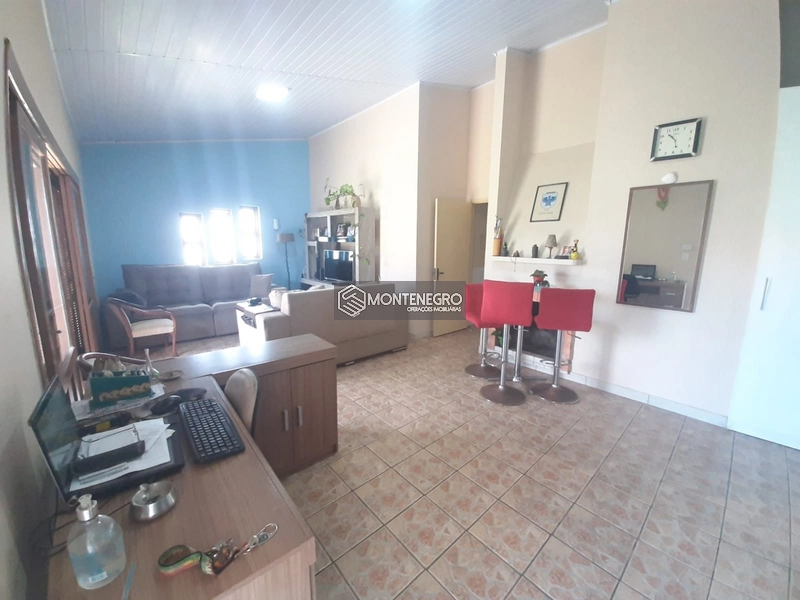 Em ótima localização casa Rua Jasmim: 8ª foto da galeria de imagens do imóvel