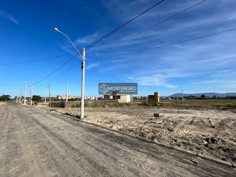 TERRENO PERTO DO MERCADO SUPER CERTO Rua mimo de venus: 1ª foto da galeria de imagens do imóvel