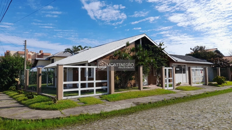 Casa 5 Dormitórios com Piscina Próxima ao Mar Capão Novo: 4ª foto da galeria de imagens do imóvel