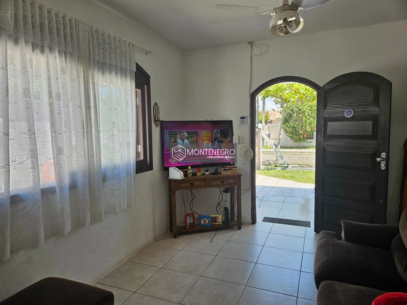 Casa 2 Dormitórios com Salão de Festas em Capão Novo: 22ª foto da galeria de imagens do imóvel