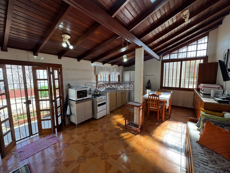 Casa Mobiliada 2 Dormitórios com Pátio Privativo em Capão Novo: 11ª foto da galeria de imagens do imóvel