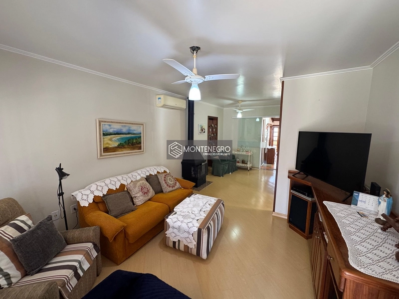 Casa Mobiliada 2 Dormitórios com Pátio Privativo em Capão Novo: 7ª foto da galeria de imagens do imóvel