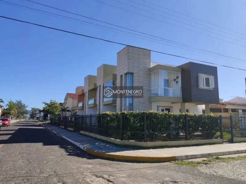 Sobrado com Piscina: 14ª foto da galeria de imagens do imóvel