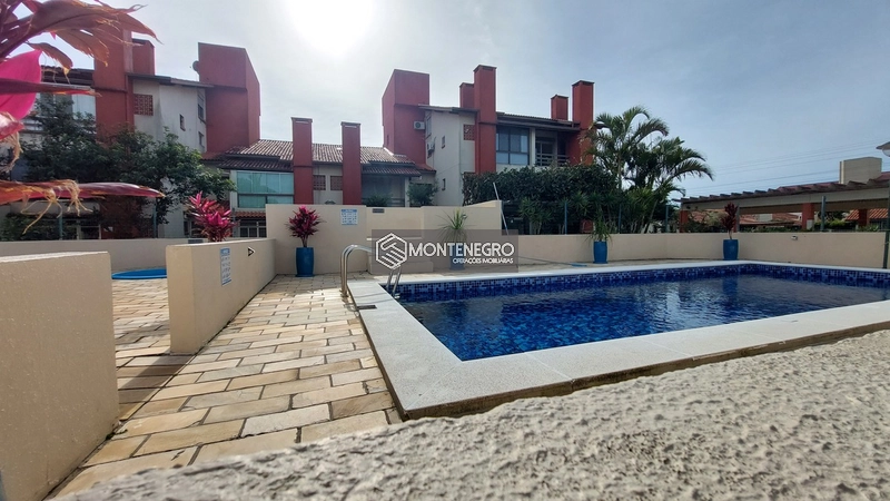 Vivenda 2 Dormitórios com Piscina em Capão Novo: 3ª foto da galeria de imagens do imóvel