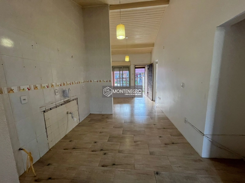 Vivenda 2 Dormitórios com Piscina em Capão Novo: 5ª foto da galeria de imagens do imóvel