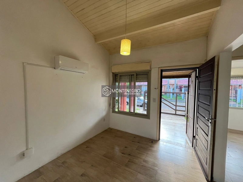 Vivenda 2 Dormitórios com Piscina em Capão Novo: 4ª foto da galeria de imagens do imóvel