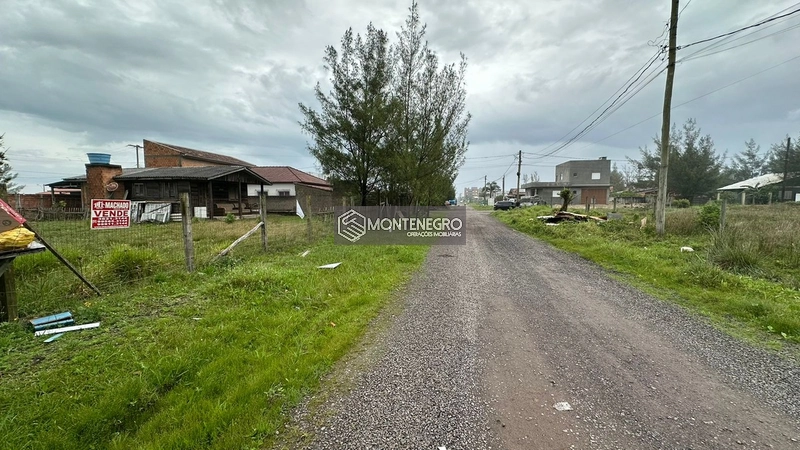 Terreno Rua das rosas no Posto 5: 2ª foto da galeria de imagens do imóvel