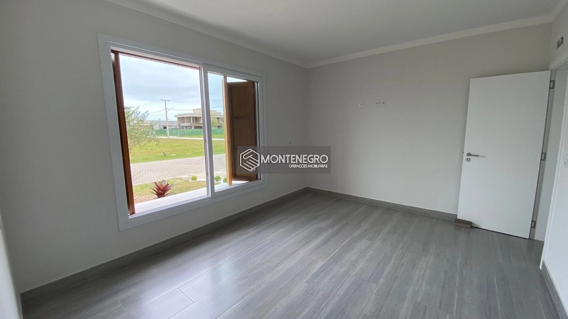 Casa de Alto Padrão: 2ª foto da galeria de imagens do imóvel