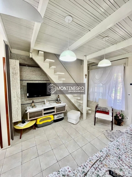 Vivenda 2 Dormitórios com Mezanino em Capão Novo: 3ª foto da galeria de imagens do imóvel